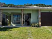 Casa / Sobrado em Condomínio para Locação em Garopaba/SC...
