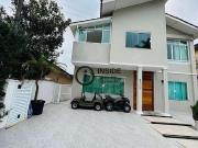 Casa / Sobrado em Condomínio para Locação em Guarujá/SP...