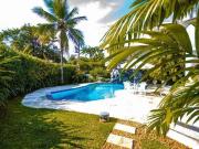 Casa / Sobrado em Condomínio para Locação em Guarujá/SP...