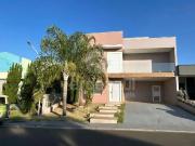 Casa / Sobrado em Condomínio para Locação em...