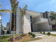 Casa / Sobrado em Condomínio para Locação em...