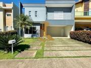 Casa / Sobrado em Condomínio para Locação em...