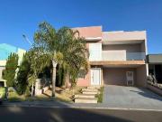 Casa / Sobrado em Condomínio para Locação em...