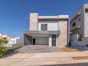 Casa / Sobrado em Condomínio para Locação em Itu/SP...