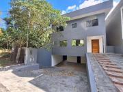 Casa / Sobrado em Condomínio para Locação em Jandira/SP...