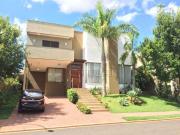 Casa / Sobrado em Condomínio para Locação em Londrina/PR...