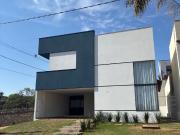 Casa / Sobrado em Condomínio para Locação em Londrina/PR...