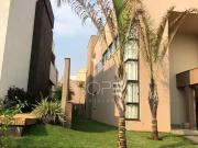 Casa / Sobrado em Condomínio para Locação em Londrina/PR...