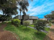 Casa / Sobrado em Condomínio para Locação em Londrina/PR...