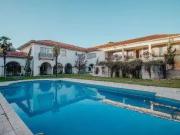 Casa / Sobrado em Condomínio para Locação em Londrina/PR...