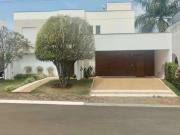 Casa / Sobrado em Condomínio para Locação em Londrina/PR...