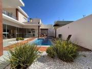 Casa / Sobrado em Condomínio para Locação em Londrina/PR...