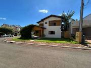 Casa / Sobrado em Condomínio para Locação em Londrina/PR...