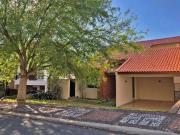 Casa / Sobrado em Condomínio para Locação em Londrina/PR...