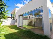 Casa / Sobrado em Condomínio para Locação em Londrina/PR...