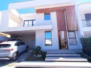 Casa / Sobrado em Condomínio para Locação em Macaé/RJ...