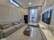 Casa / Sobrado em Condomínio para Locação em Mogi das...