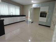 Casa / Sobrado em Condomínio para Locação em Mogi das...