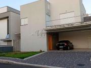 Casa / Sobrado em Condomínio para Locação em Mogi...