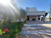 Casa / Sobrado em Condomínio para Locação em Nova...