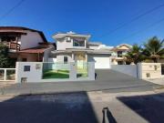 Casa / Sobrado em Condomínio para Locação em Palhoça/SC...