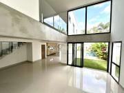 Casa / Sobrado em Condomínio para Locação em...