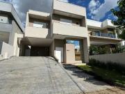 Casa / Sobrado em Condomínio para Locação em Ponta...