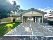 Casa / Sobrado em Condomínio para Locação em Ponta...