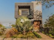 Casa / Sobrado em Condomínio para Locação em Ponta...