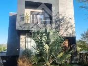 Casa / Sobrado em Condomínio para Locação em Ponta...