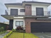 Casa / Sobrado em Condomínio para Locação em Ponta...