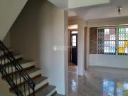 Casa / Sobrado em Condomínio para Locação em Porto...