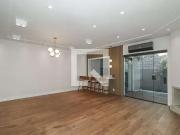 Casa / Sobrado em Condomínio para Locação em Porto...