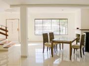 Casa / Sobrado em Condomínio para Locação em Porto...