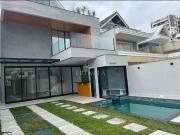 Casa / Sobrado em Condomínio para Locação em Rio de...