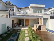 Casa / Sobrado em Condomínio para Locação em Rio de...