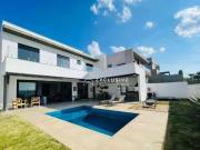 Casa / Sobrado em Condomínio para Locação em São José...