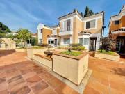 Casa / Sobrado em Condomínio para Locação em São...