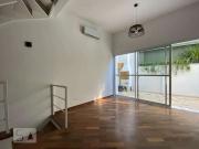 Casa / Sobrado em Condomínio para Locação em São...