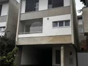 Casa / Sobrado em Condomínio para Locação em São...
