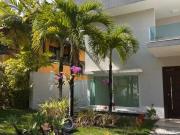 Casa / Sobrado em Condomínio para Locação em Salvador/BA...