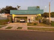 Casa / Sobrado em Condomínio para Locação em Santa...