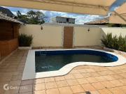 Casa / Sobrado em Condomínio para Locação em Santana de...