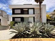 Casa / Sobrado em Condomínio para Locação em Santana de...