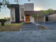 Casa / Sobrado em Condomínio para Locação em Taubaté/SP...