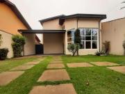 Casa / Sobrado em Condomínio para Locação em Taubaté/SP...