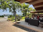 Casa / Sobrado em Condomínio para Locação em Ubatuba/SP...