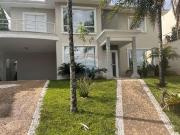 Casa / Sobrado em Condomínio para Locação em Valinhos/SP...