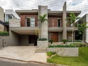 Casa / Sobrado em Condomínio para Locação em Valinhos/SP...