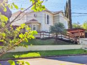 Casa / Sobrado em Condomínio para Locação em Valinhos/SP...